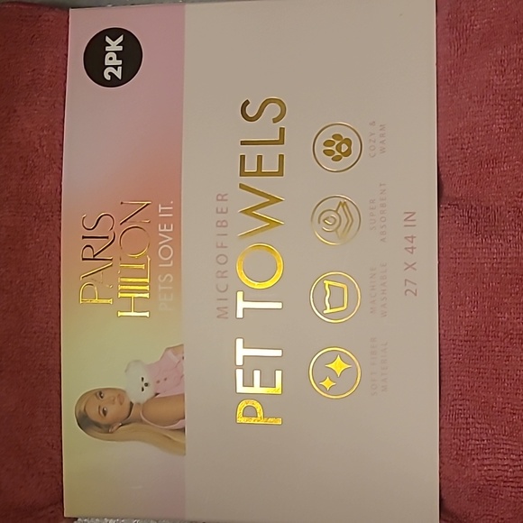 Paris Hilton Pink Pet Towels - Set Of 2